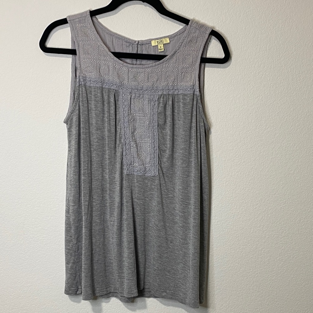 Small Gray Sleeveless Textured Crochet Tank Top Women's Top